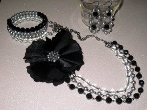 Black & Silver Flower Jewellery Set