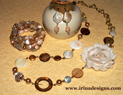 Pearls and Shells jewellery set