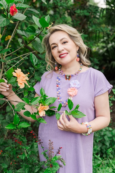 Lilac Butterfly jewelry set on a model
